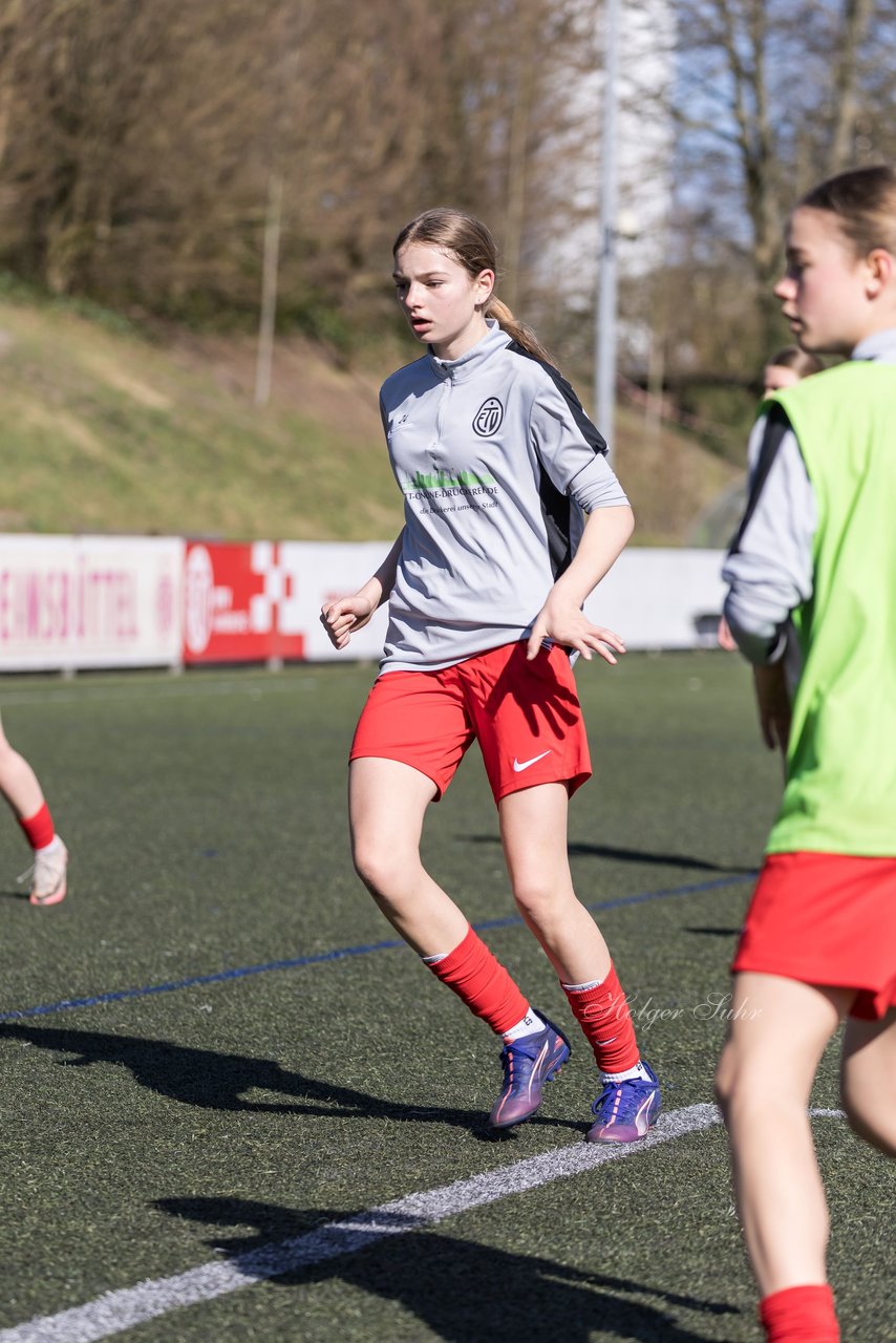 Bild 84 - wBJ Eimsbuettler TV - VfL Wolfsburg : Ergebnis: 1:3